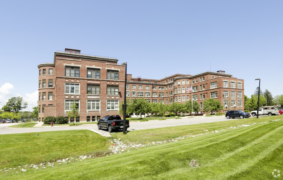 More Photos Of 10437 W Innovation Dr, Milwaukee Office For Lease