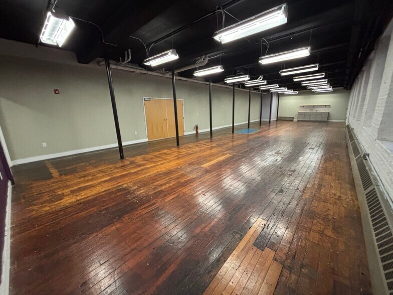 More Photos Of 2 Main St, Biddeford Unknown For Lease