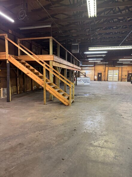 More Photos Of 2452 Lincolnway E, Goshen Warehouse For Sale