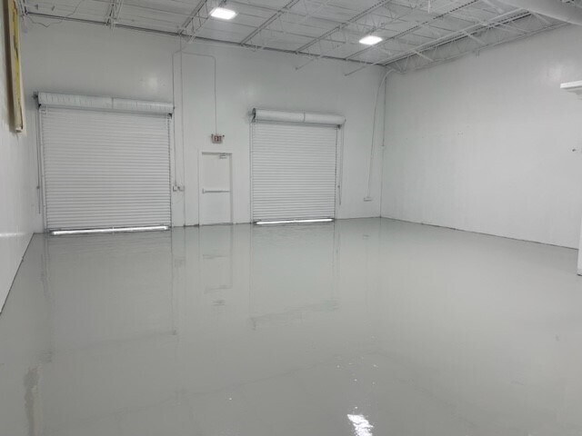 More Photos Of 5629 Star Ln, Houston Service For Lease