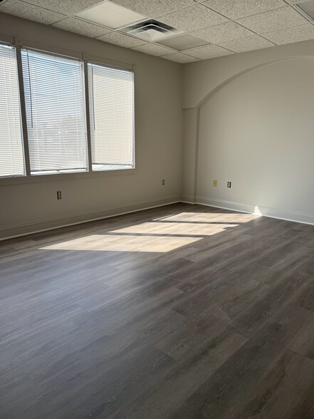 More Photos Of 204 Stalnaker Ave, Warner Robins Industrial For Lease