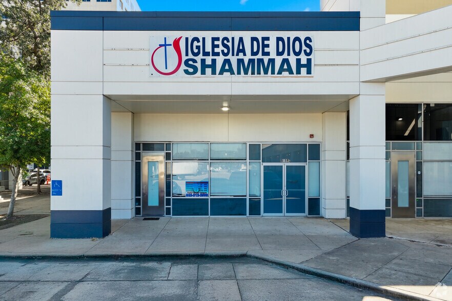 More Photos Of 9801-9819 Bissonnet St, Houston Unknown For Lease