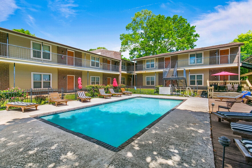 More Photos Of 770 Lakeland Dr, Jackson Apartments For Sale