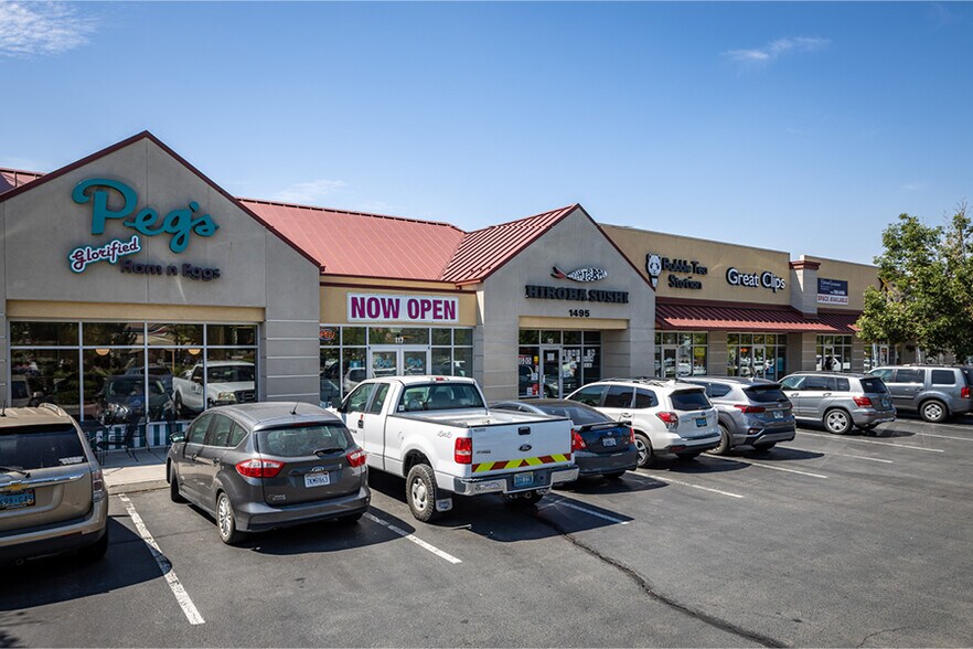 More Photos Of 1495 E Prater Way, Sparks Storefront Retail Office For Sale
