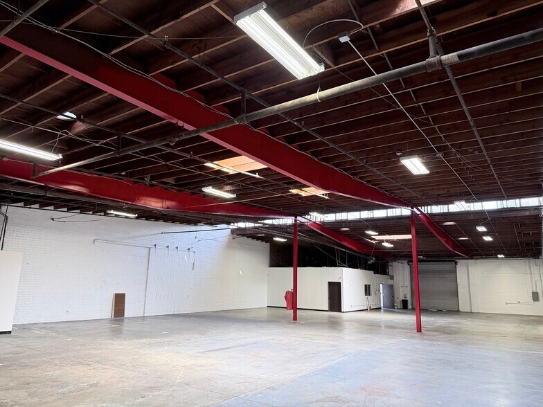 More Photos Of 16221 S Maple Ave, Gardena Industrial For Lease