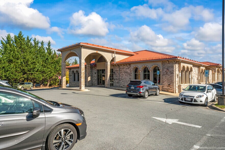 More Photos Of 46B Thomas Johnson Dr, Frederick Medical For Sale