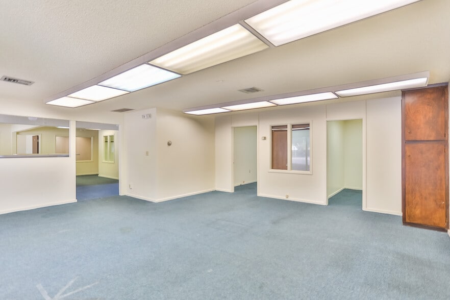 More Photos Of 2921 El Camino Ave, Sacramento Medical For Lease