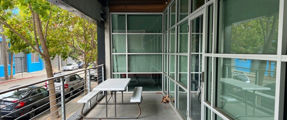 More Photos Of 6550 Vallejo St, Emeryville Research And Development For Lease