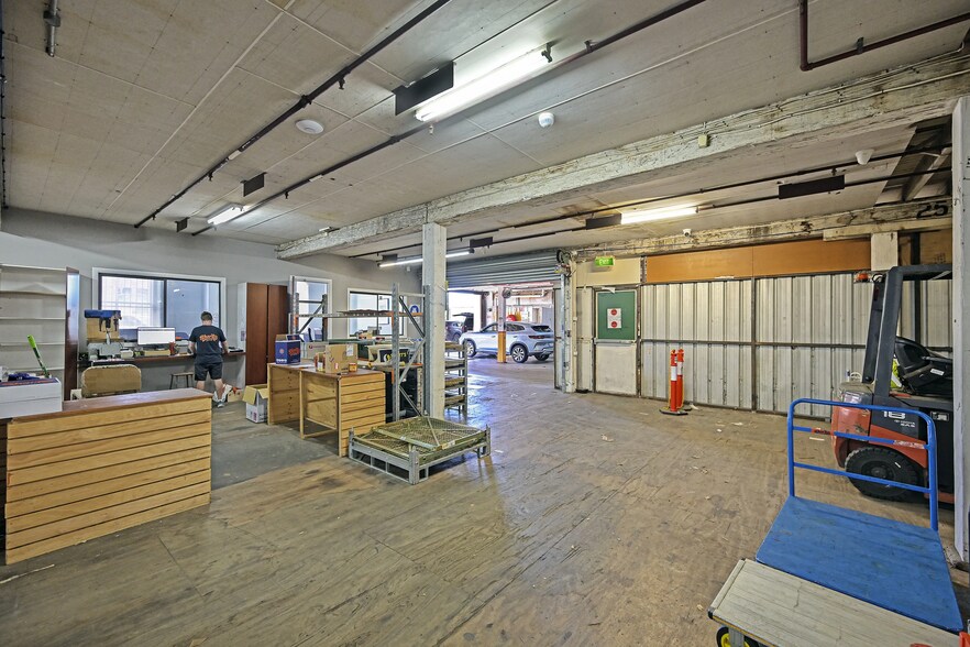 More Photos Of 42 Wattle St, Ultimo Warehouse For Lease