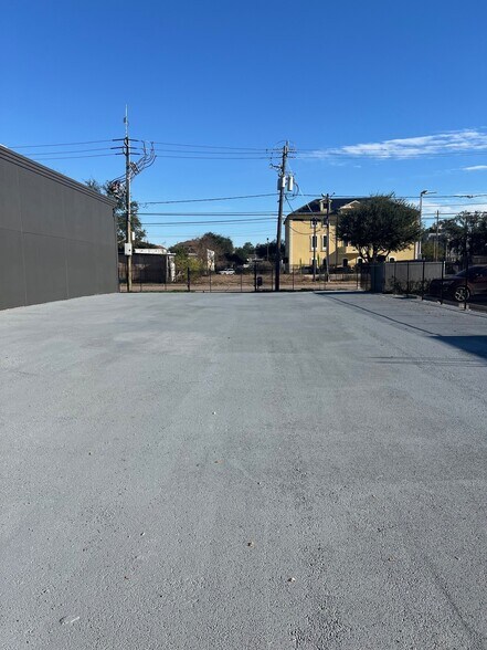 More Photos Of 4910 Fannin St, Houston Medical For Lease