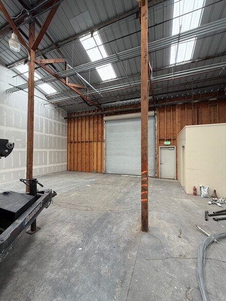 More Photos Of 901-909 Harkins Rd, Salinas Warehouse For Lease