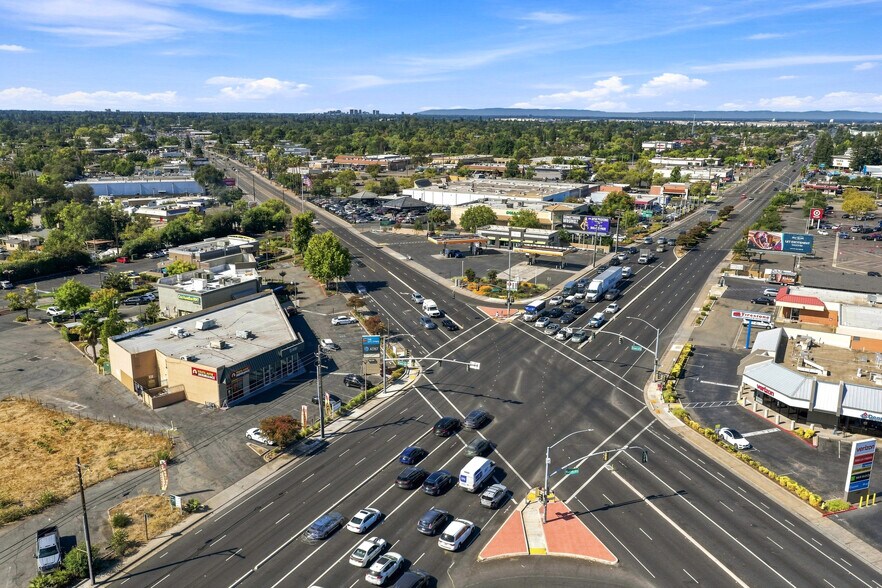 More Photos Of 5044 Madison Ave, Sacramento General Retail For Sale