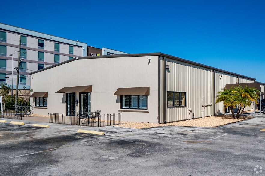 Primary Photo Of 4455 Ulmerton Rd, Clearwater Warehouse For Lease