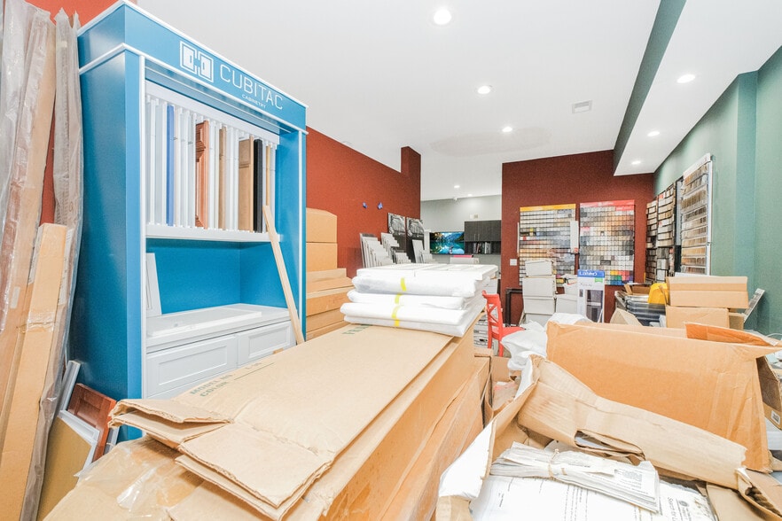 More Photos Of 1944-1952 Richmond Terrace, Staten Island Showroom For Lease