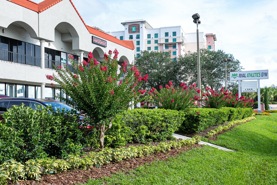 More Photos Of 2956-2960 Vineland Rd, Kissimmee Storefront Retail Office For Lease