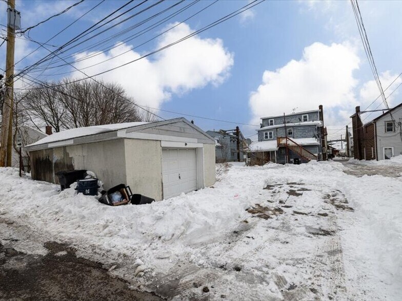 More Photos Of 48 S Kennedy Dr, Mcadoo Apartments For Sale