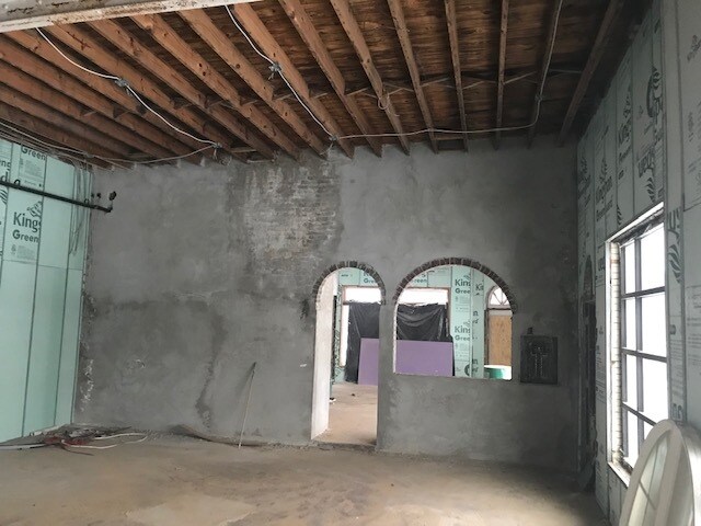 More Photos Of 1102 S Washington Ave, Lansing Freestanding For Sale