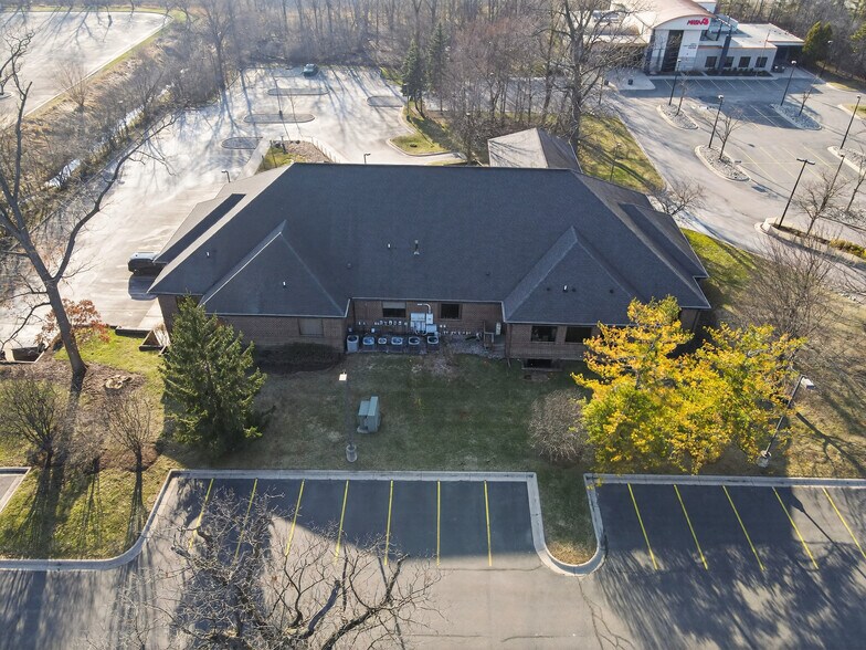 More Photos Of 1625 Ramblewood Dr, East Lansing Medical For Sale