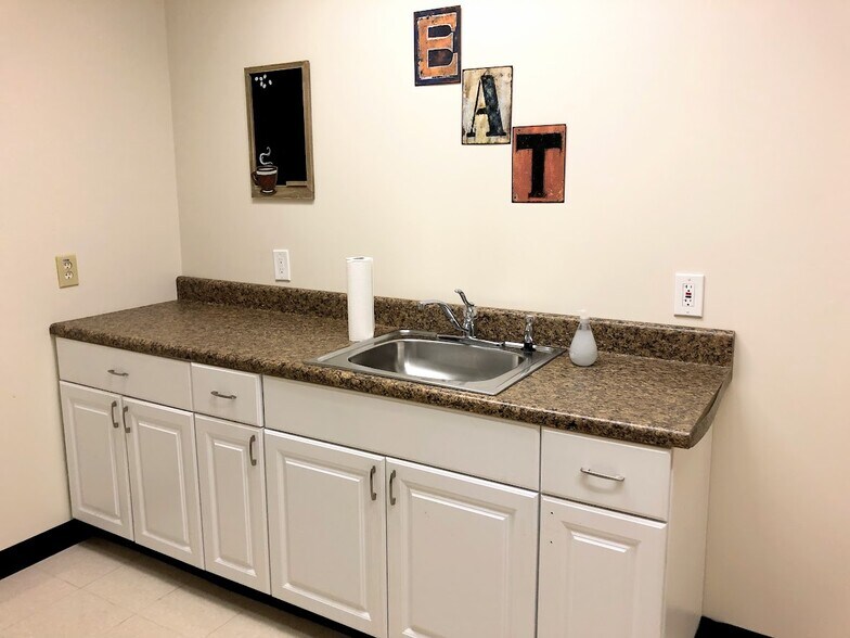 More Photos Of 3081 Holcomb Bridge Rd, Norcross Unknown For Sale