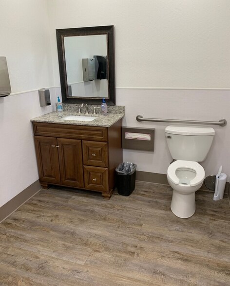 More Photos Of 1335 Alexandria Ct, Mccarran Manufacturing For Lease