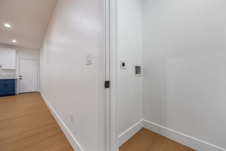 More Photos Of 758 E 84th St, Los Angeles Multifamily For Sale