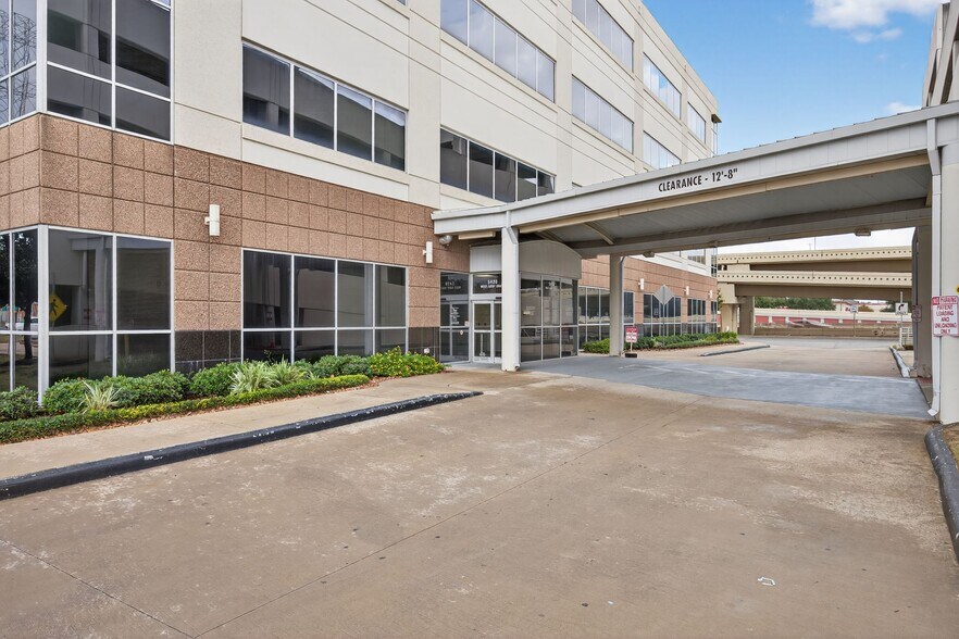 More Photos Of 5420 West Loop S, Bellaire Medical For Lease