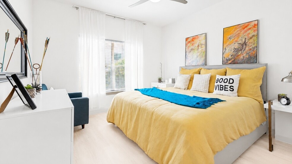 More Photos Of 660 Yorktown St, Dallas Apartments For Sale