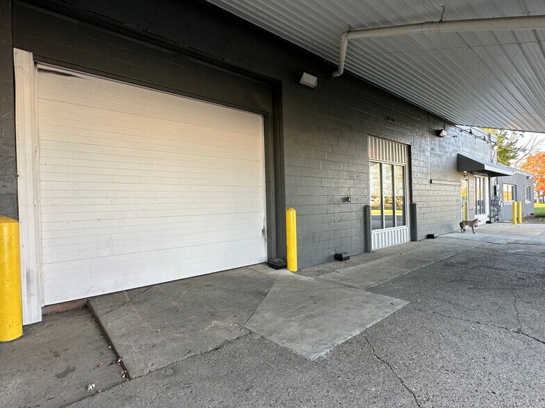 More Photos Of 3700 E Milham Ave, Portage Distribution For Sale