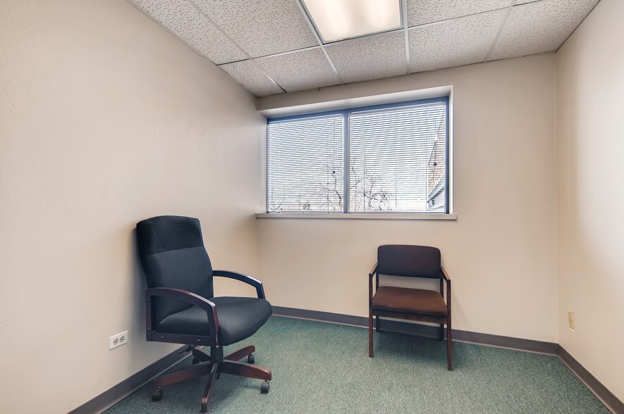 More Photos Of 5550 Joliet St, Denver Warehouse For Sale