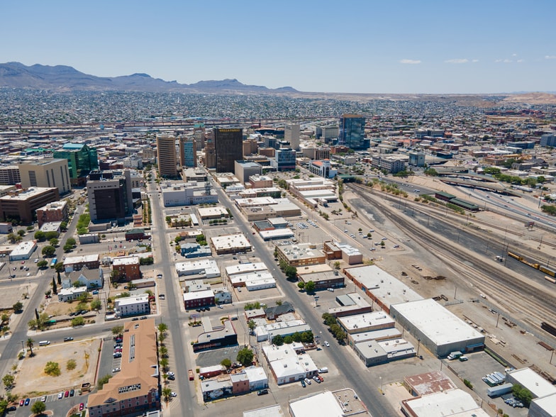 More Photos Of 220 N Saint Vrain St, El Paso Light Distribution For Sale