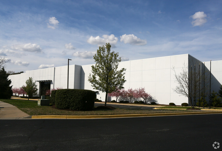 Primary Photo Of 1710 Crossroads Dr, Odenton Warehouse For Lease