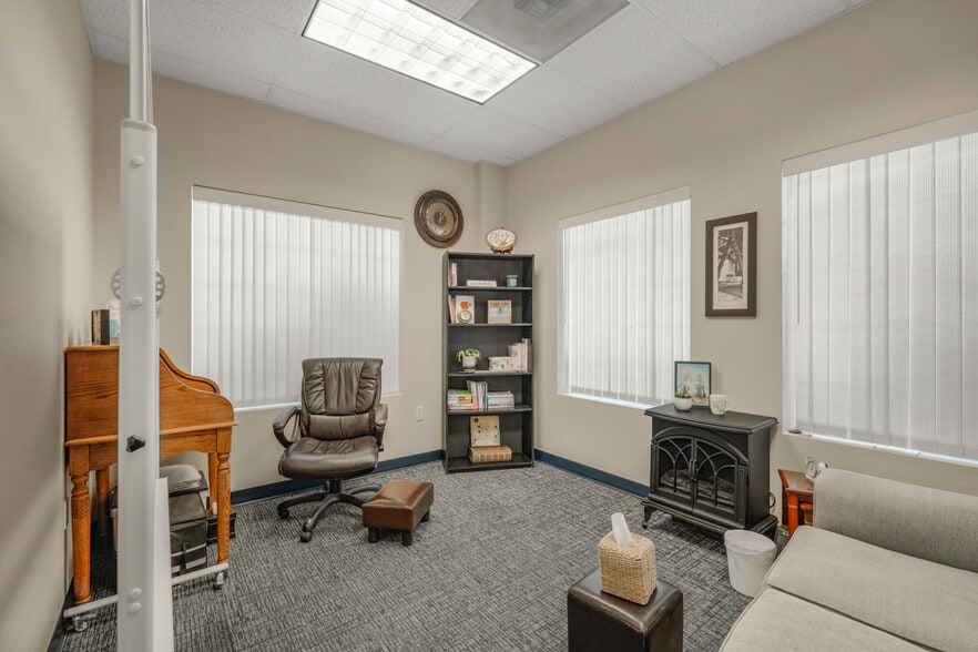 More Photos Of 9407 NE Vancouver Mall Dr, Vancouver Office Residential For Sale