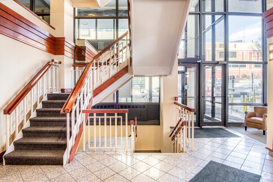 More Photos Of 131 W Wilson St, Madison Loft Creative Space For Lease