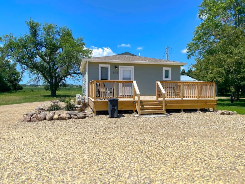 Primary Photo Of 605 SD Highway 25 S, De Smet Specialty For Sale