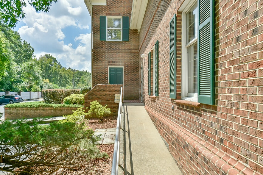 More Photos Of 300 Silver Cedar Ct, Chapel Hill Medical For Sale