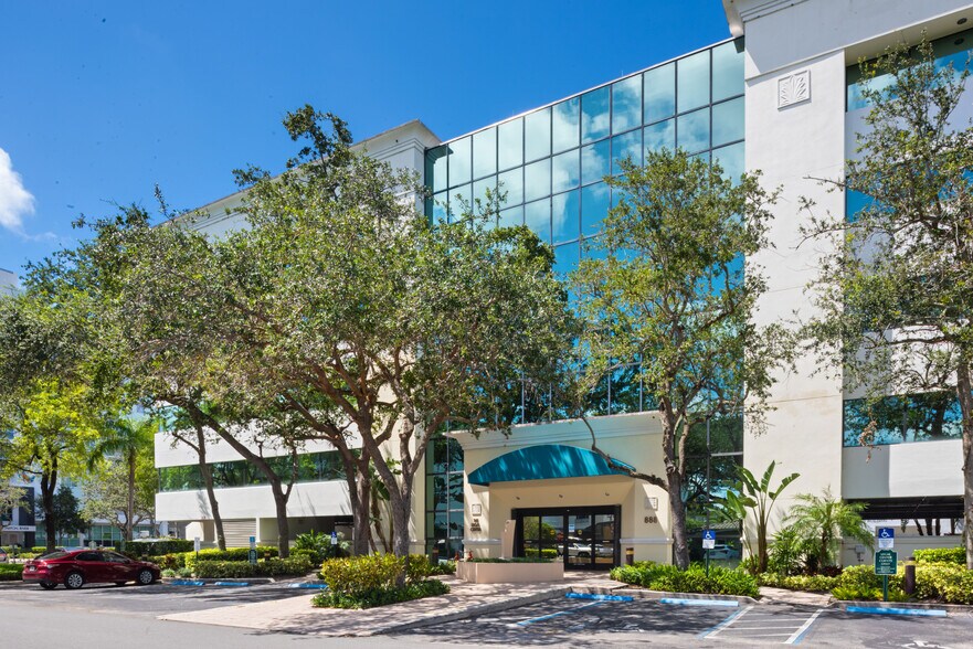 More Photos Of 888 SE 3rd Ave, Fort Lauderdale Loft Creative Space For Lease