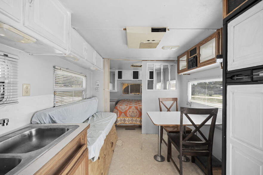 More Photos Of 820 Forest View Dr, Blanco Manufactured Housing Mobile Home Park For Sale