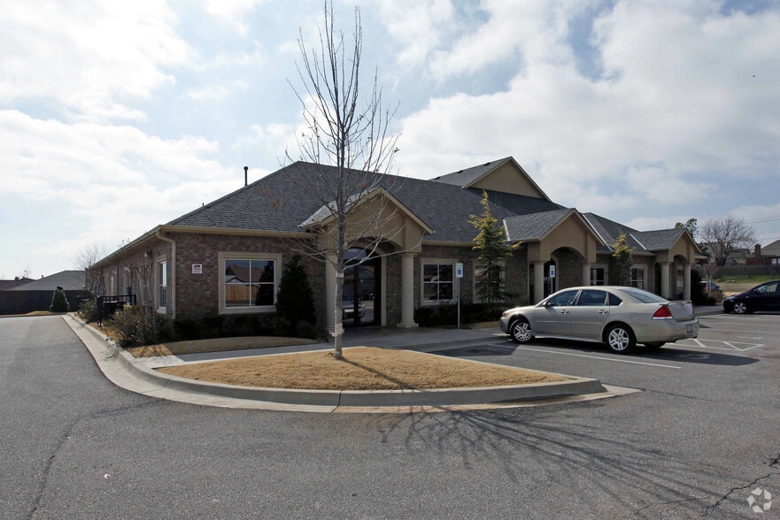 More Photos Of 1224 SW 104th St, Oklahoma City Medical For Lease