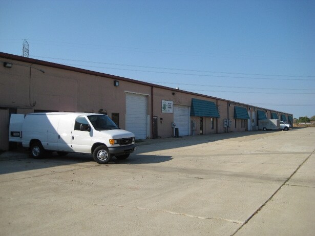 More Photos Of 9620-9630 Willow Ln, Mokena Unknown For Lease