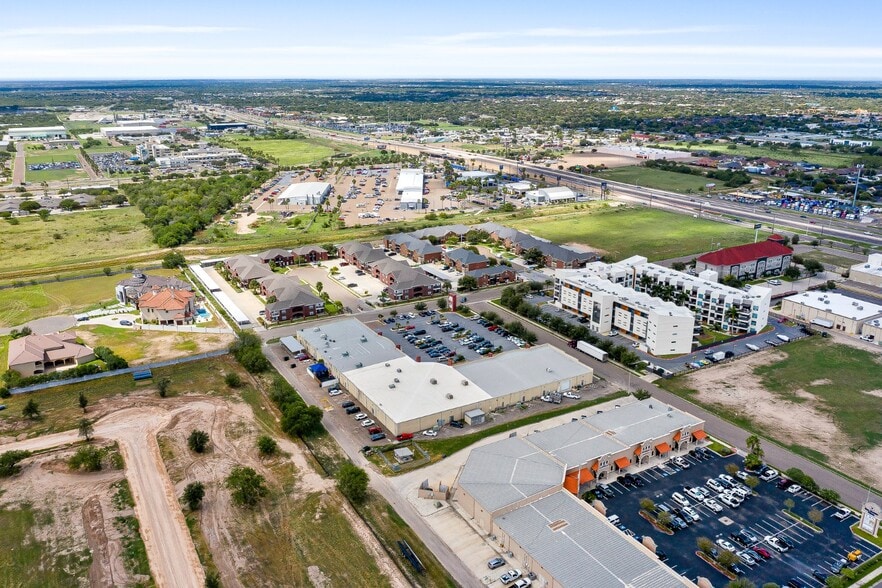 More Photos Of 901 Travis St, Mission General Retail For Sale