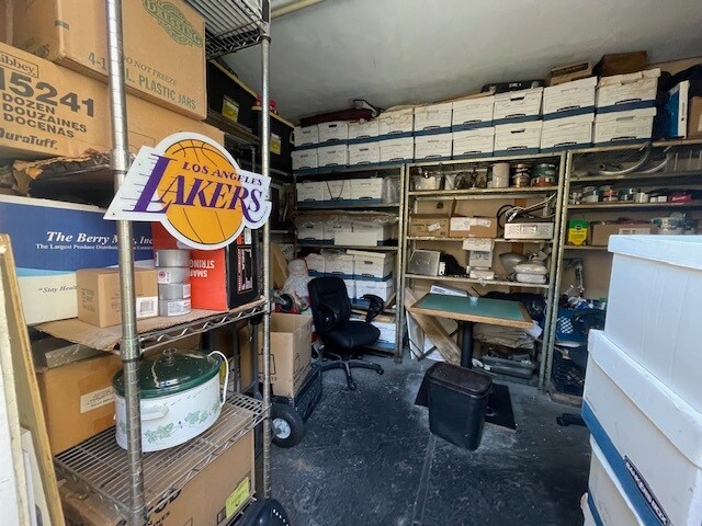 More Photos Of 2222 Wilshire Blvd, Santa Monica Restaurant For Lease