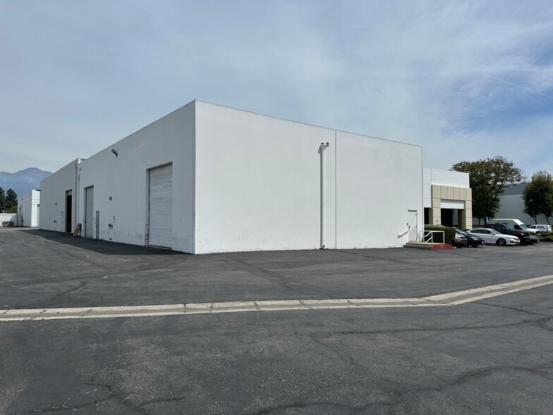 More Photos Of 1460 S Carlos Ave, Ontario Warehouse For Lease