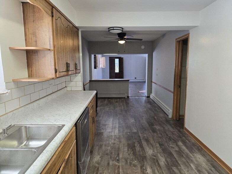 More Photos Of 6444 N Central Ave, Chicago Office For Sale