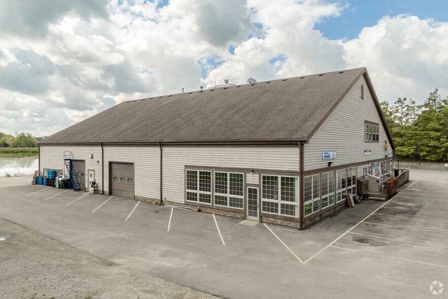 More Photos Of 99 Kazimour Dr, Port Barrington Marina For Lease