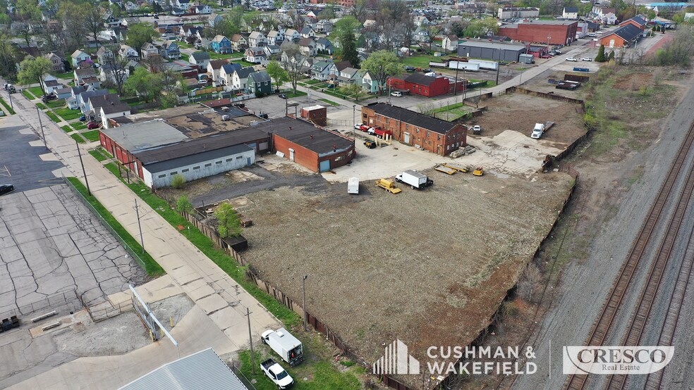 More Photos Of 201 Williams St, Elyria Warehouse For Sale