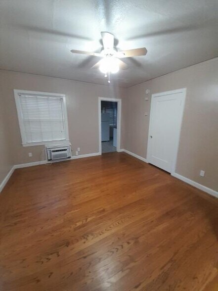More Photos Of 3226 W St, Sacramento Apartments For Sale