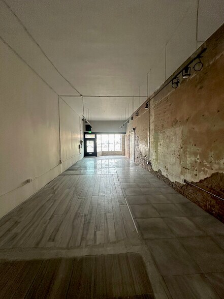 More Photos Of 2958 W Pico Blvd, Los Angeles Manufacturing For Lease