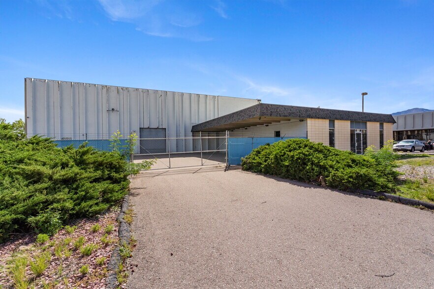 More Photos Of 675 Elkton Dr, Colorado Springs Distribution For Lease
