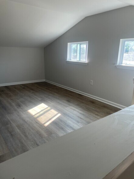 More Photos Of 7620 Lillian Holt Dr, Baltimore Land For Lease