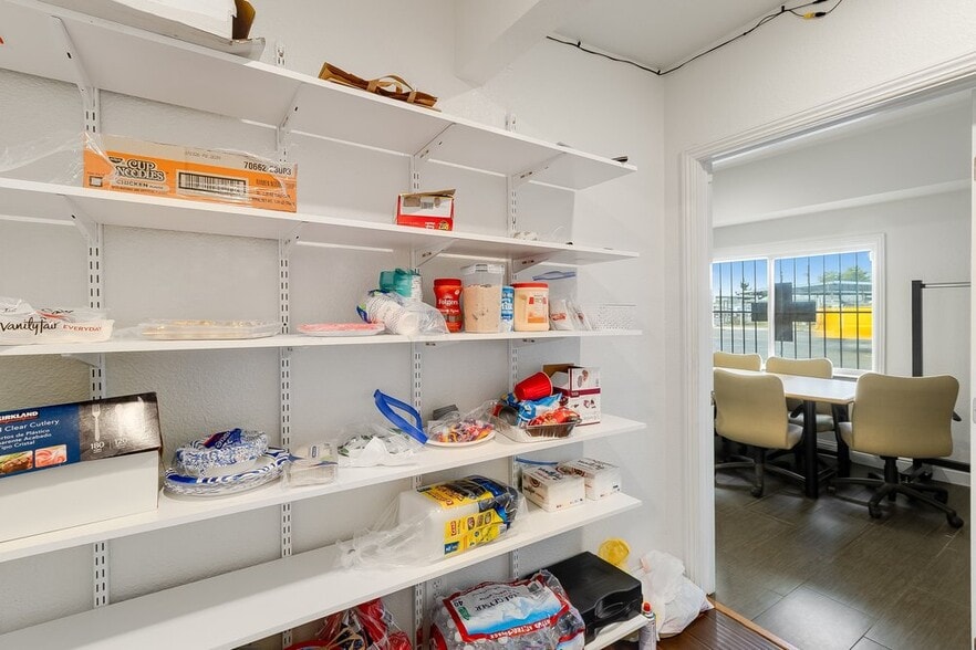 More Photos Of 1966 Broadway St, Vallejo Storefront For Sale